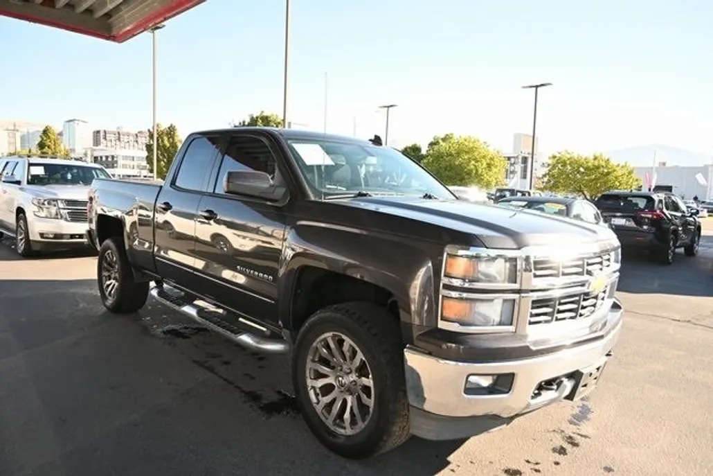 2015 Chevrolet Silverado 1500 LT photo 1