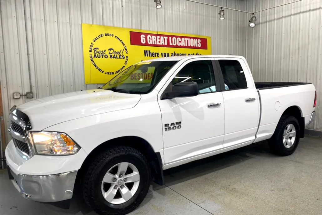 2016 Ram 1500 SLT photo 1