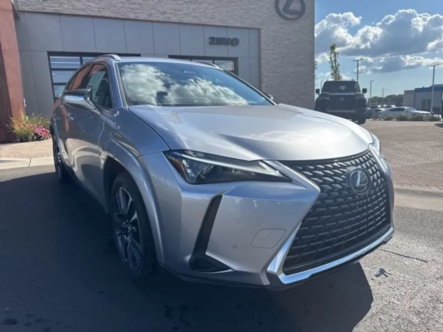 2025 Lexus UX Premium photo 5
