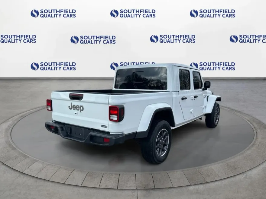 2023 Jeep Gladiator Overland photo 7