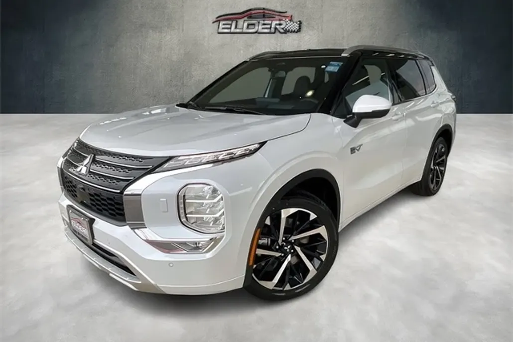 2025 Mitsubishi Outlander PHEV SEL photo 1