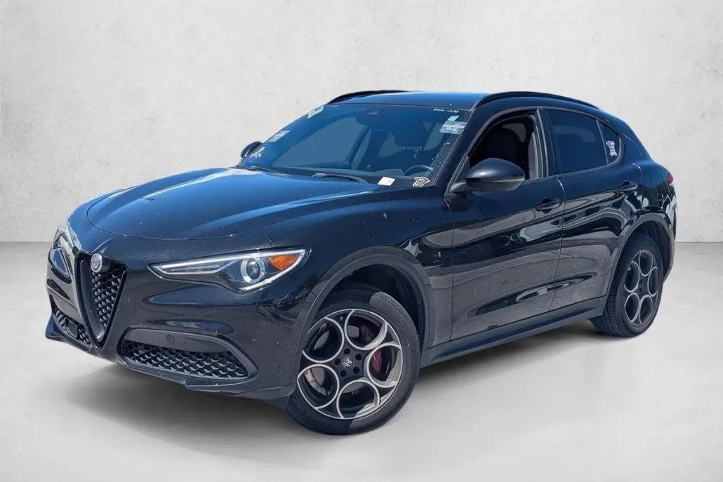 2022 Alfa Romeo Stelvio Sprint photo 1
