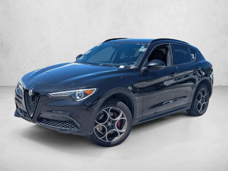 2022 Alfa Romeo Stelvio Sprint photo 1
