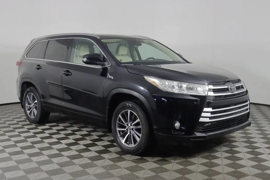 2018 Toyota Highlander XLE photo 1