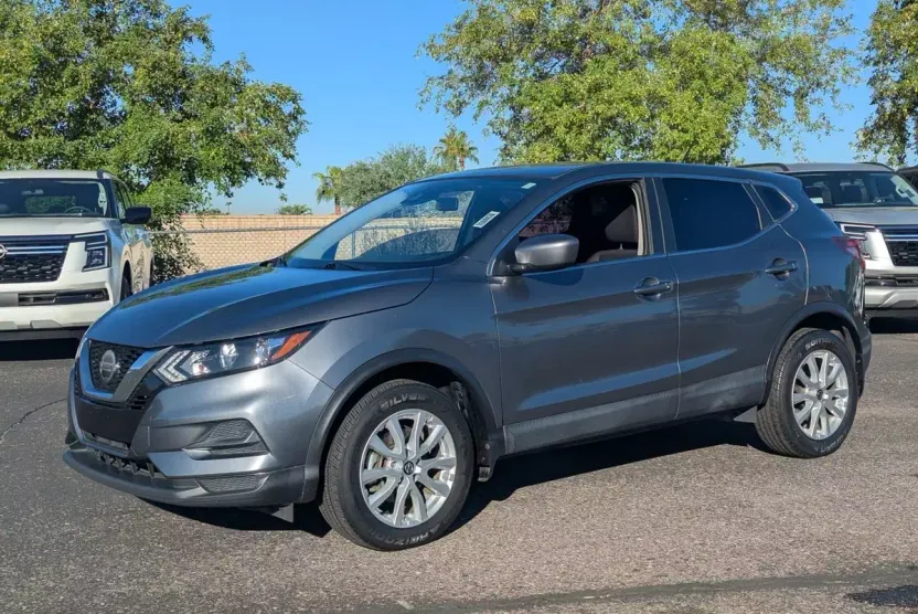 2020 Nissan Rogue Sport S photo 1