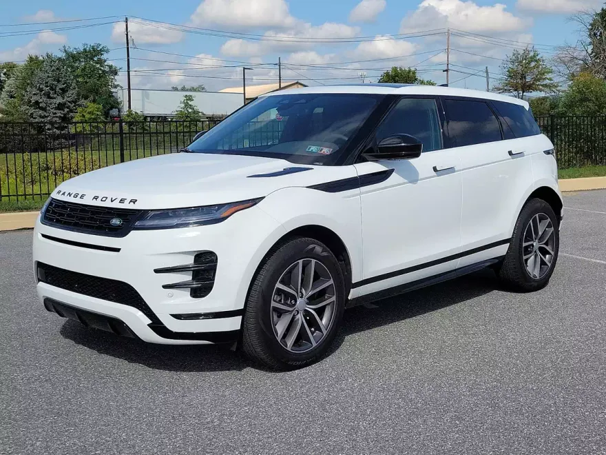 2024 Land Rover Range Rover Evoque Dynamic SE photo 1