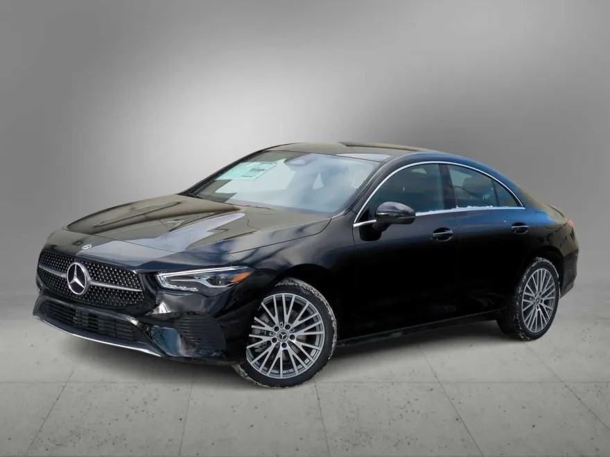 2025 Mercedes Benz CLA 250 4MATIC photo 1