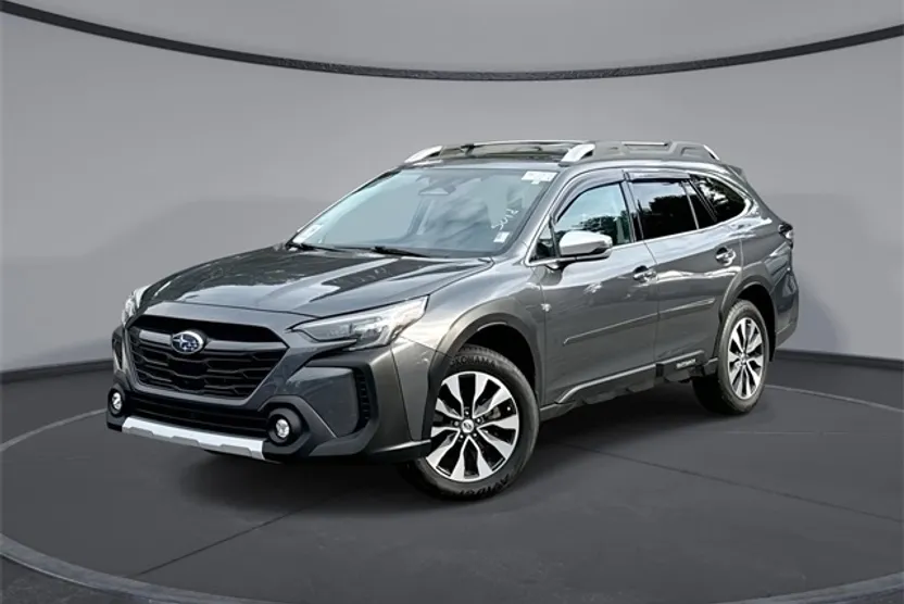 2023 Subaru Outback Touring photo 1
