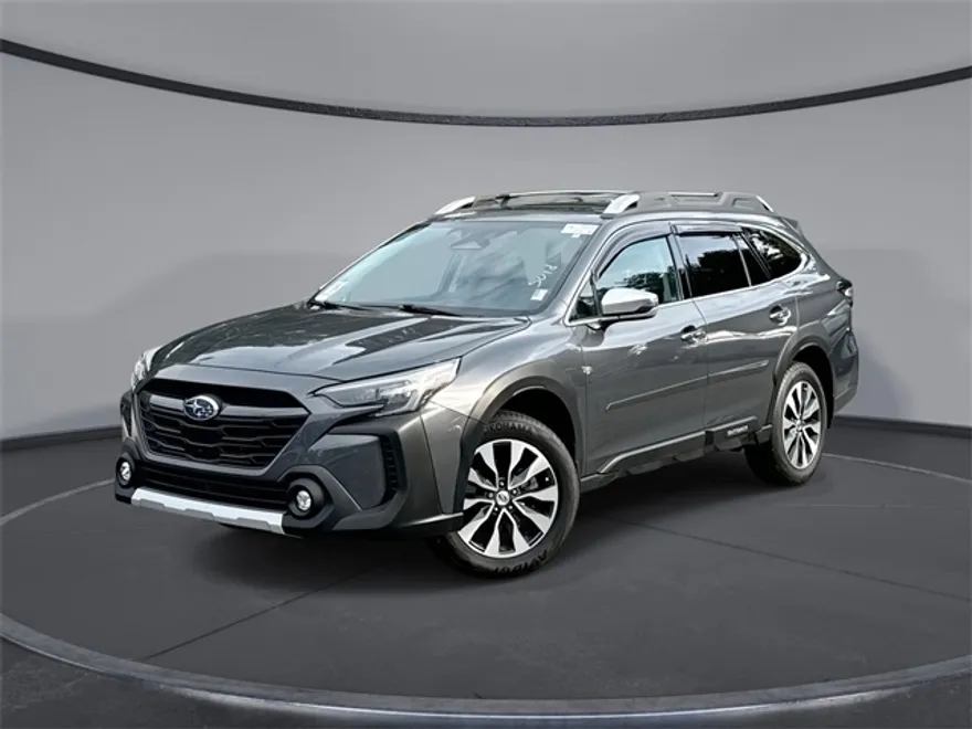 2023 Subaru Outback Touring photo 1