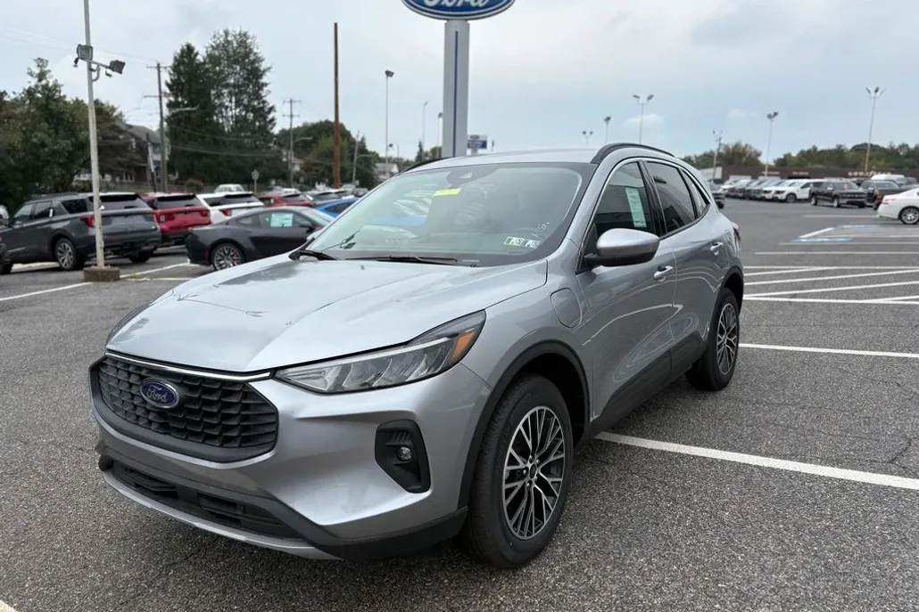 2024 Ford Escape Plug-In Hybrid Base photo 1