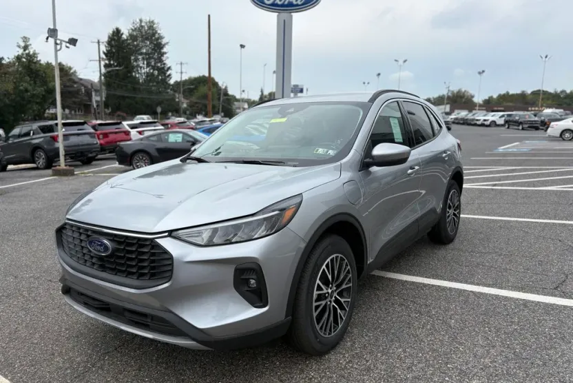 2024 Ford Escape Plug-In Hybrid Base photo 1
