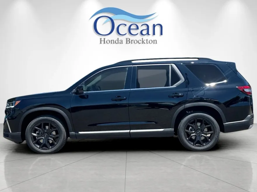 2025 Honda Pilot Touring photo 1