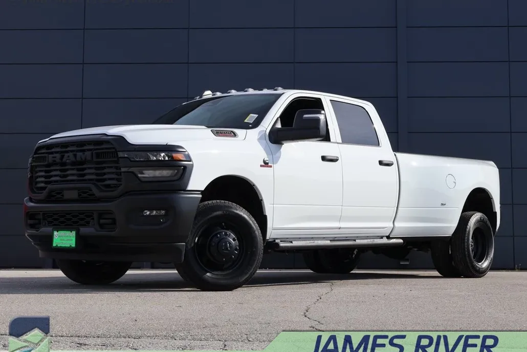 2025 Ram 3500 Tradesman photo 1