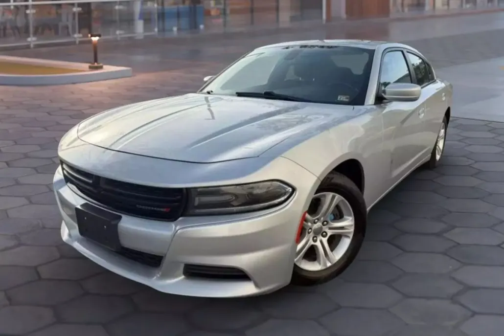 2019 Dodge Charger SXT photo 1