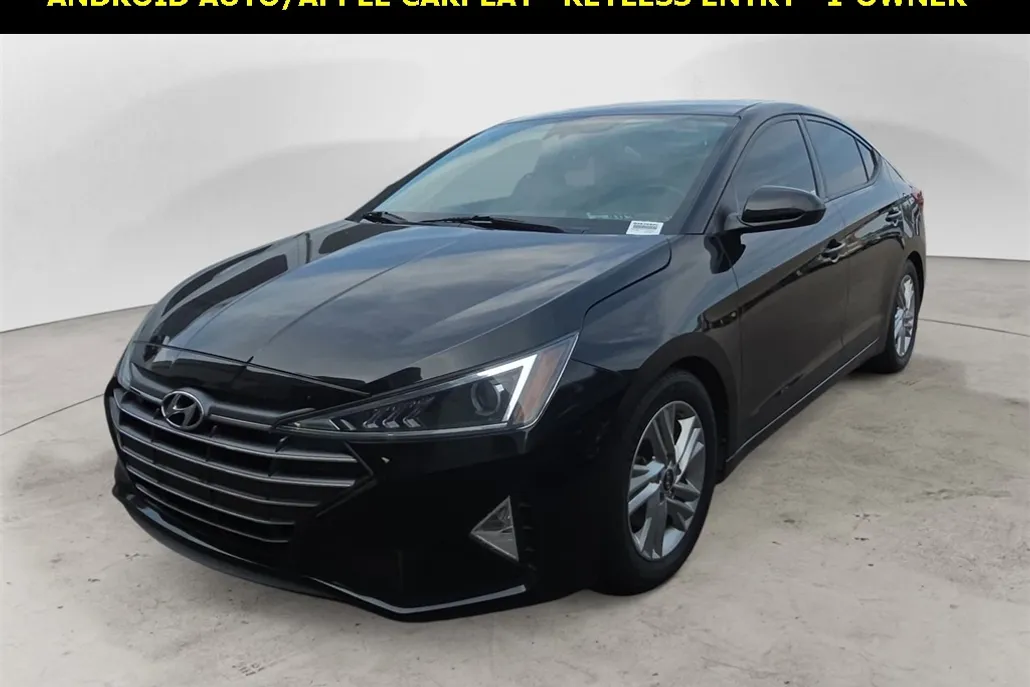 2020 Hyundai Elantra SEL photo 1