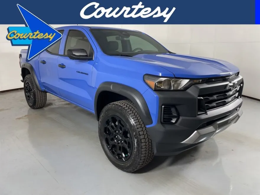 2026 Chevrolet Colorado Trail Boss photo 1