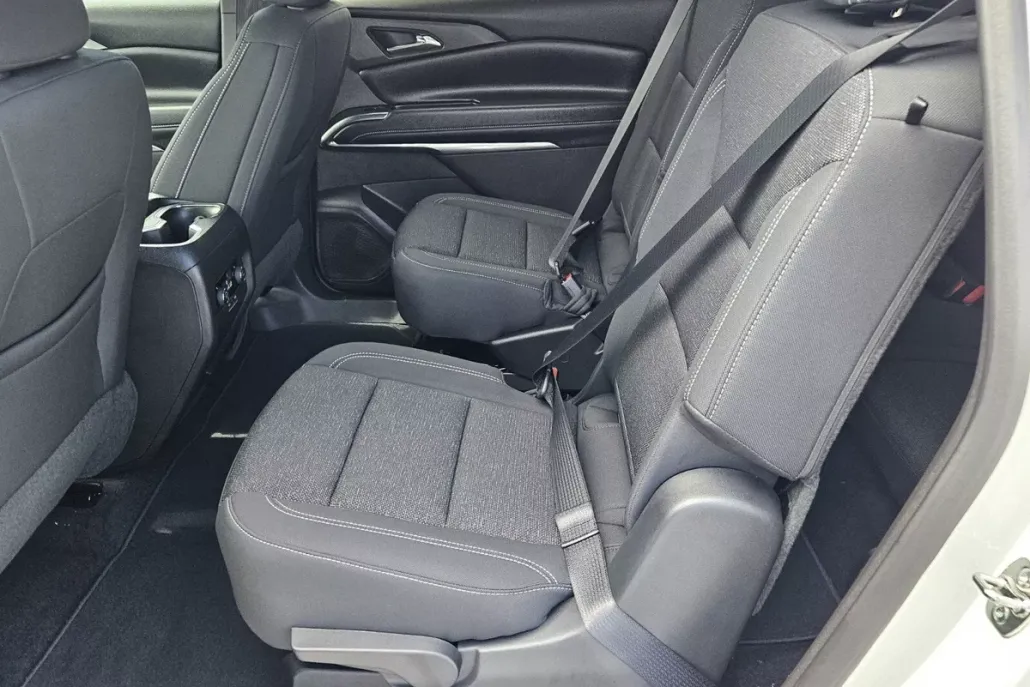 2025 Chevrolet Traverse photo 1