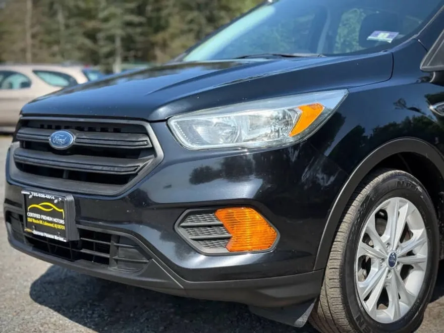 2017 Ford Escape S photo 1