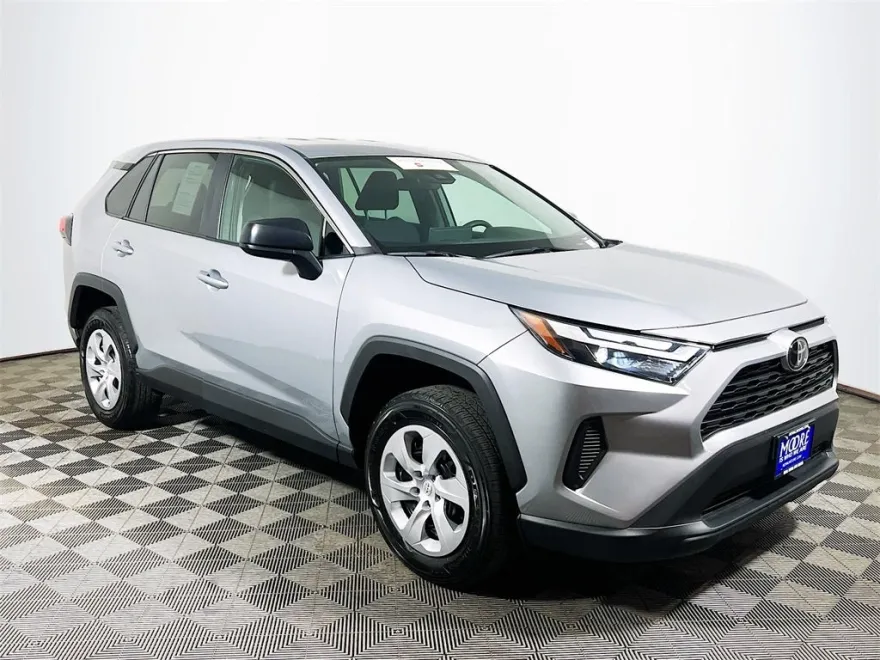 2025 Toyota RAV4 LE photo 1