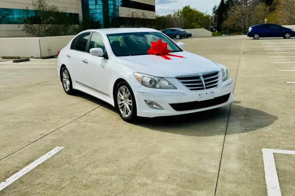 2014 Hyundai Genesis 3.8 photo 1