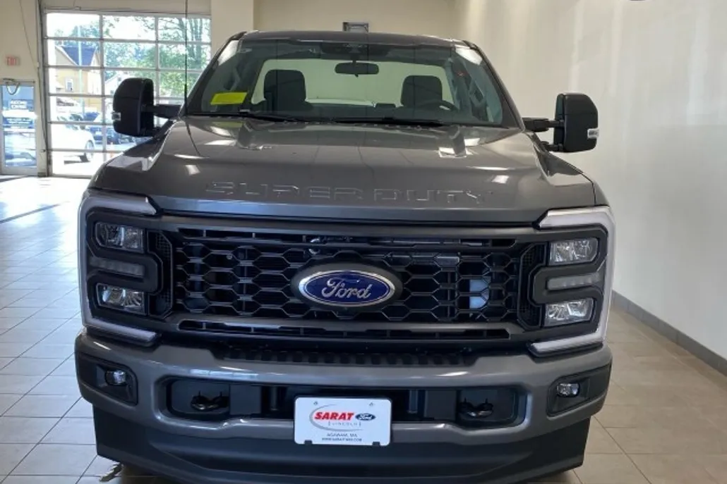 2025 Ford F-350 XL photo 1