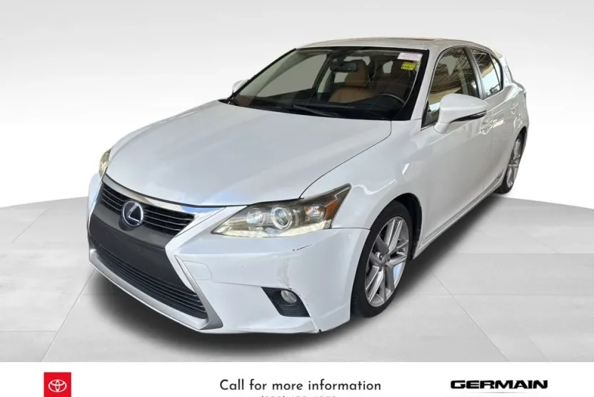 2015 Lexus CT 200h photo 1