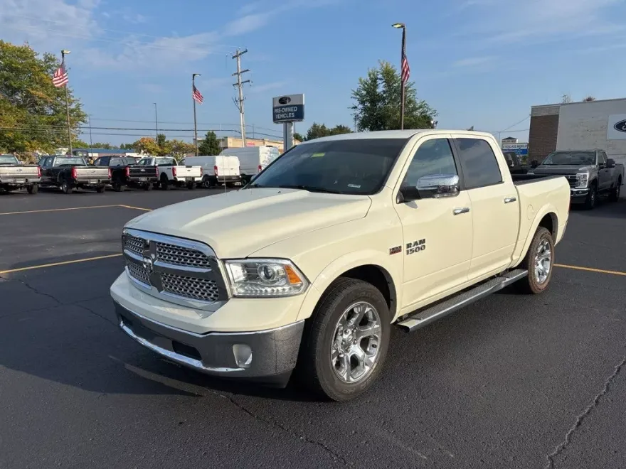 2016 Ram 1500 Laramie photo 1