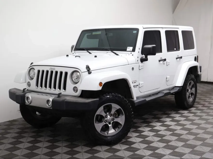2017 Jeep Wrangler Unlimited Sahara photo 1