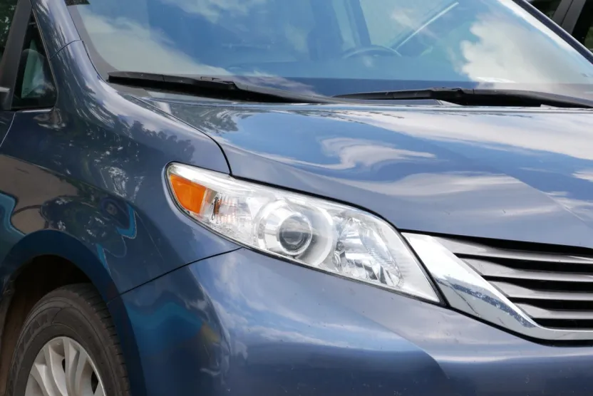 2015 Toyota Sienna XLE photo 1