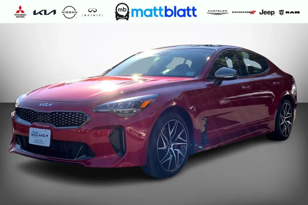 2023 Kia Stinger GT-Line photo 1