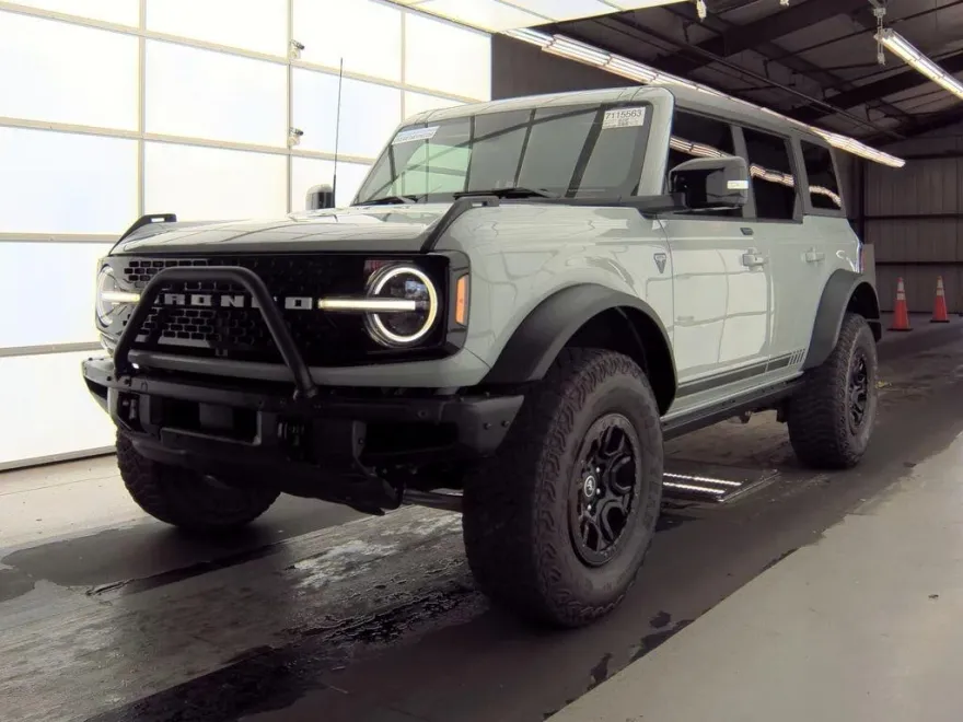 2021 Ford Bronco First Edition photo 1