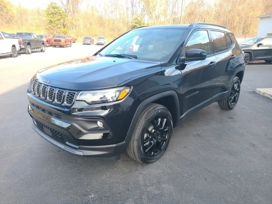 2025 Jeep Compass Latitude photo 1