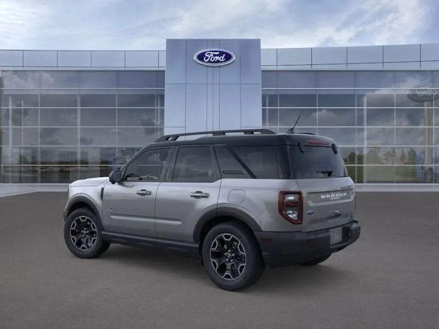 2025 Ford Bronco Sport Outer Banks photo 1