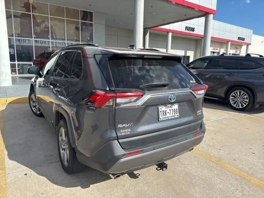 2020 Toyota RAV4 Hybrid Limited photo 1