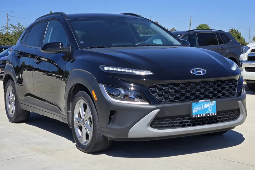 2023 Hyundai Kona SEL photo 1