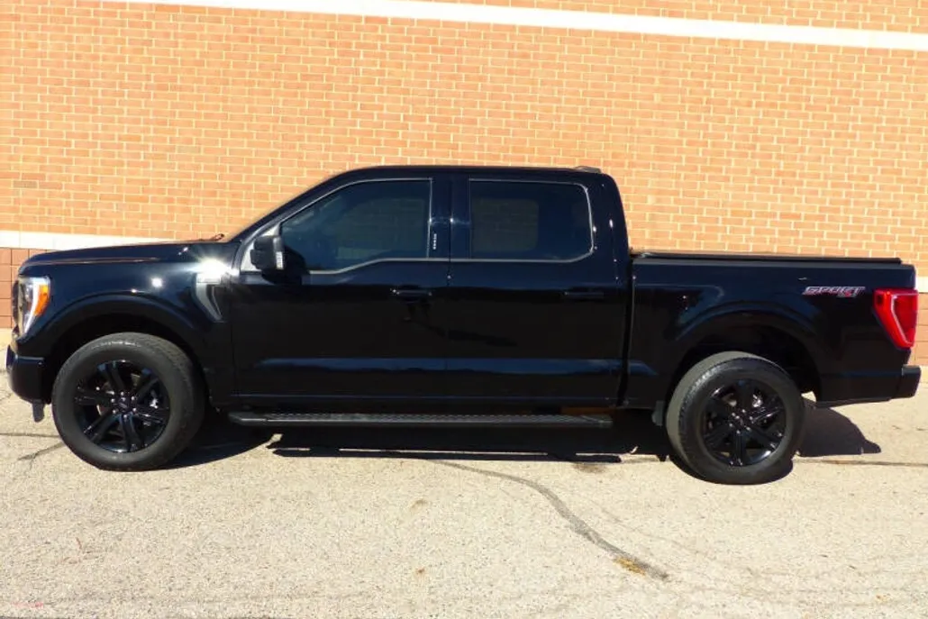 2022 Ford F-150 XLT photo 1