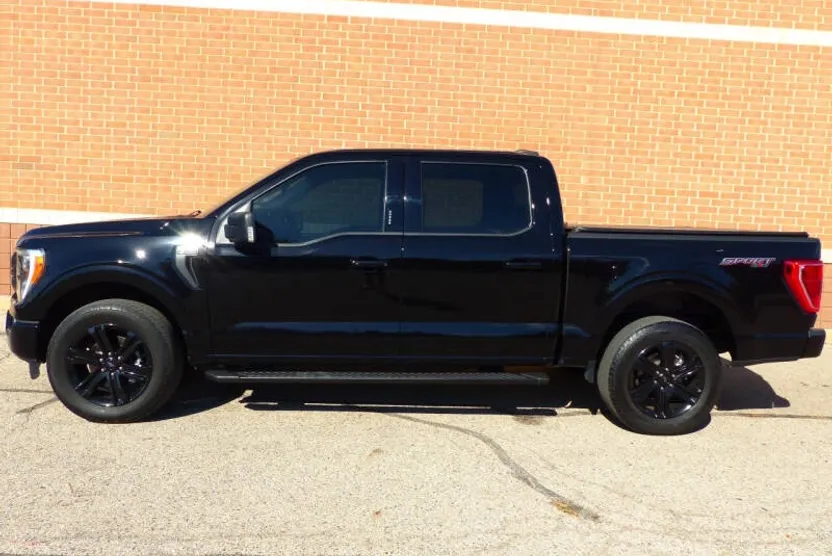 2022 Ford F-150 XLT photo 1