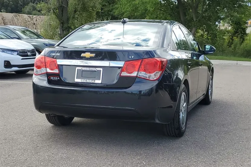 2015 Chevrolet Cruze photo 1