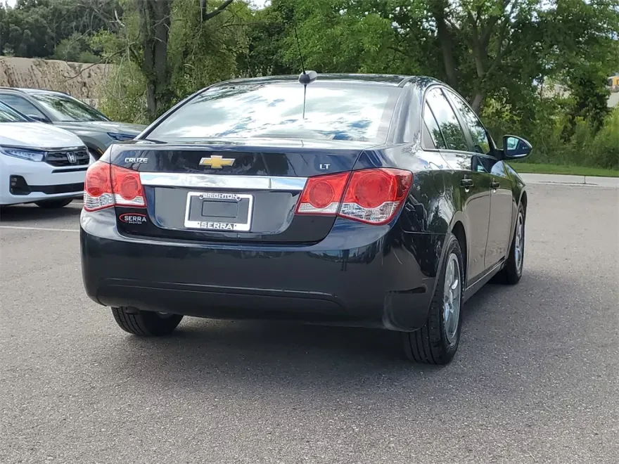 2015 Chevrolet Cruze photo 1
