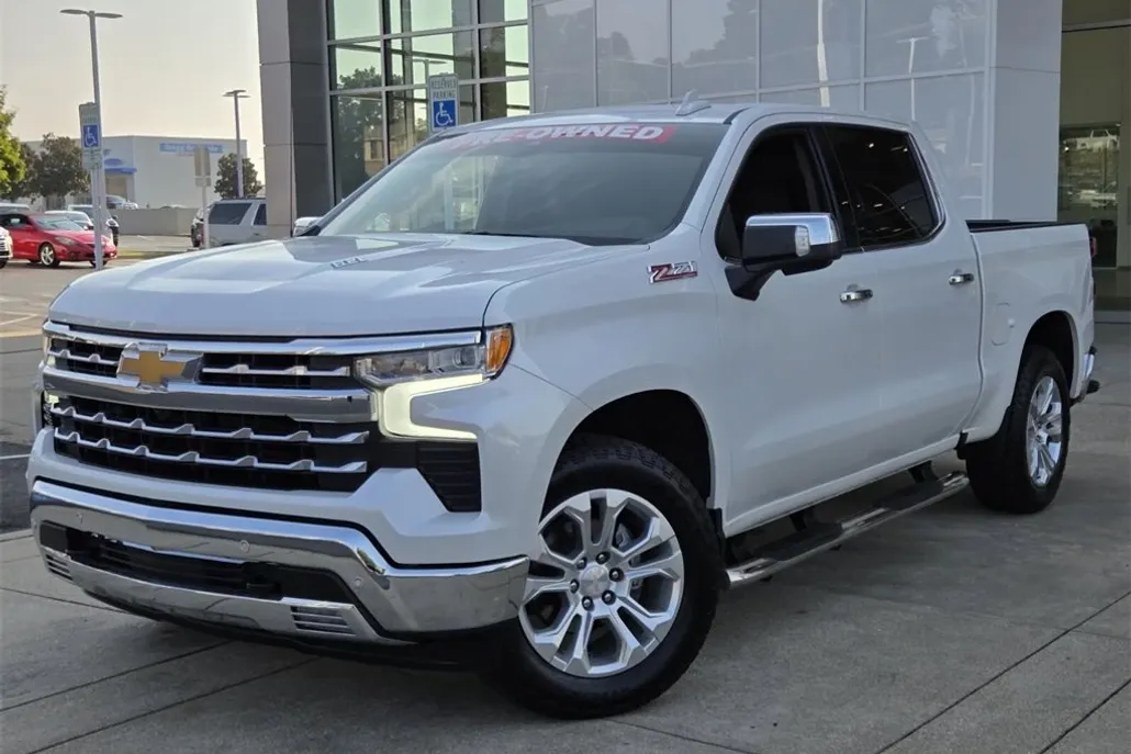2024 Chevrolet Silverado 1500 LTZ photo 1