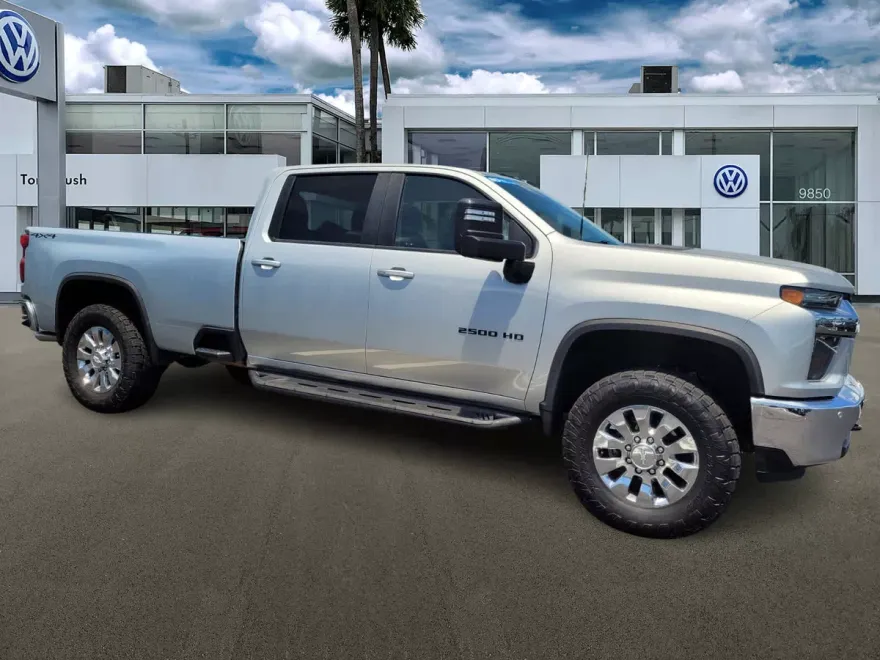 2021 Chevrolet Silverado 2500HD LT photo 1