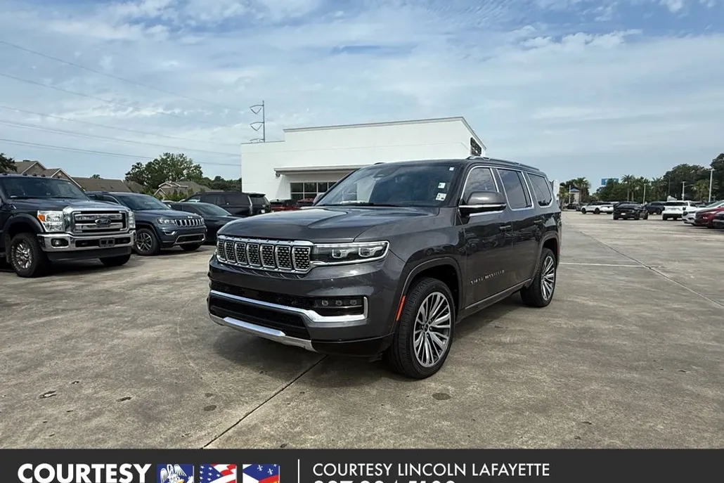 2022 Jeep Grand Wagoneer III photo 1