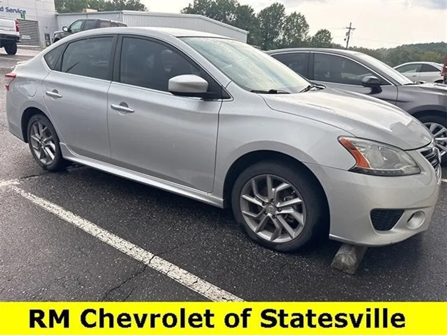2014 Nissan Sentra SR photo 1
