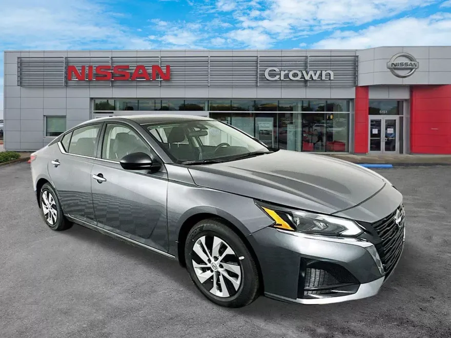 2025 Nissan Altima S photo 1