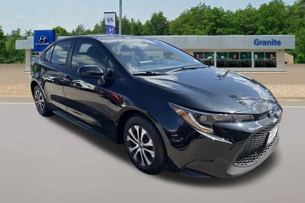 2022 Toyota Corolla Hybrid LE photo 1