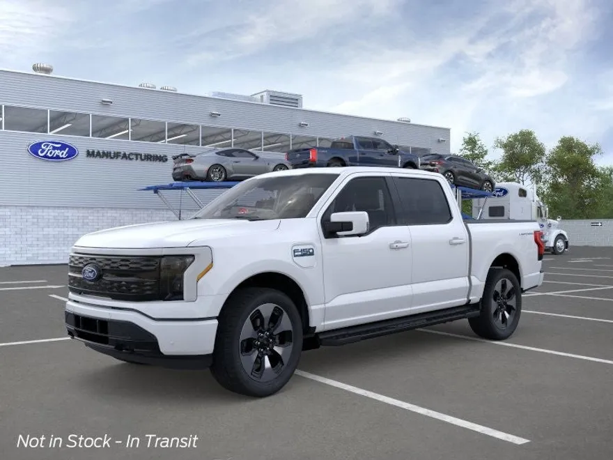 2025 Ford F-150 Lightning Platinum photo 1