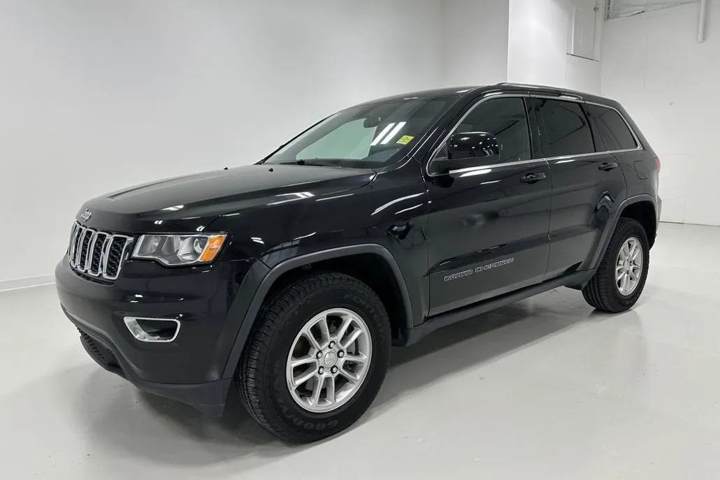 2019 Jeep Grand Cherokee Laredo photo 1