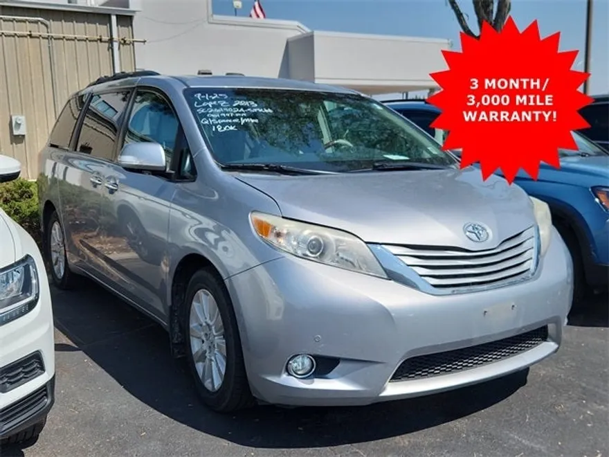2013 Toyota Sienna Limited photo 1