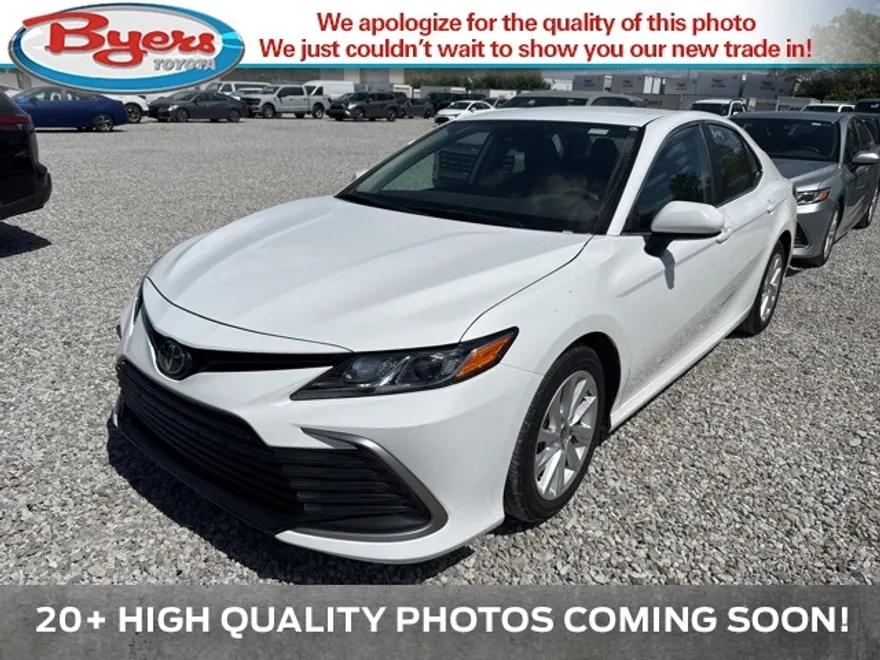 2024 Toyota Camry LE photo 1