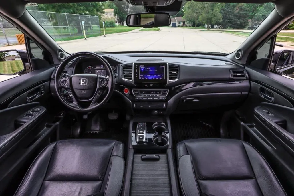 2017 Honda Pilot Touring photo 1